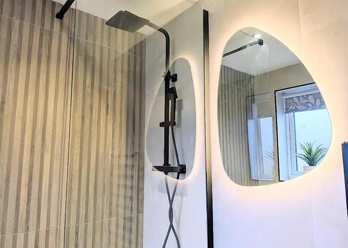 Bromley With Parking Holiday home York